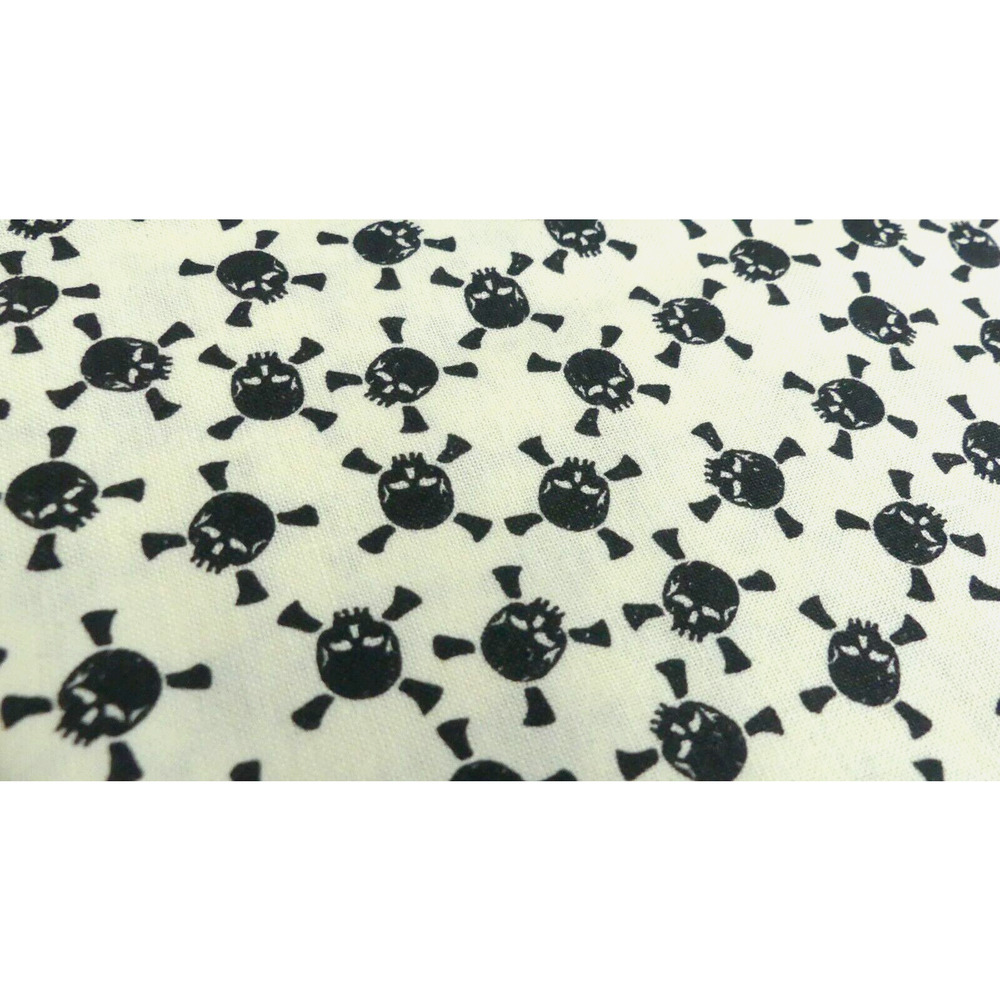 Eek Boo Shriek‎ Riley Blake Skull Fabric Cotton Carina Gardner 3.5yd Black White